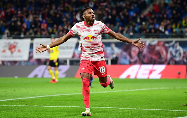  罗伊斯复出传射建功终结进球荒  