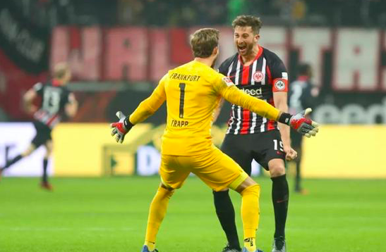  莱比锡红牛主场大胜柏林联合稳居前三甲  